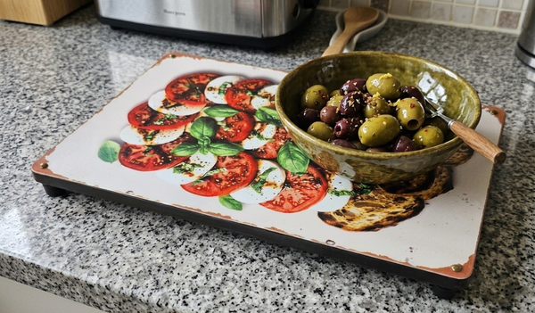 VINTAGE STYLE METAL SIGN (REPRODUCTION) ITALIAN TOMATO & MOZZERELLA SALAD