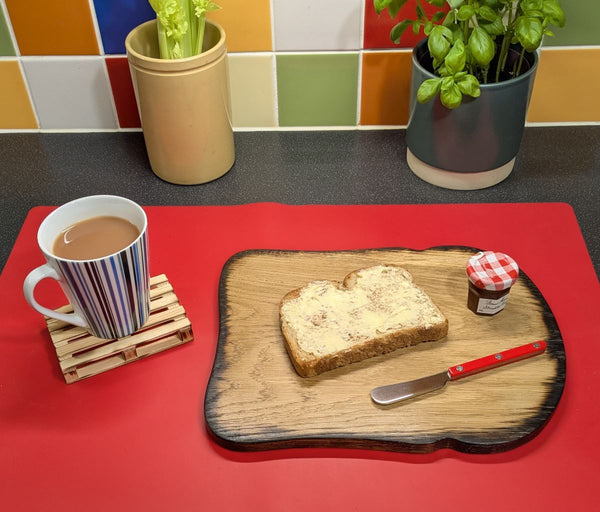 PALLET STYLE DRINKS COASTER AND TOAST STYLE OAK SERVING BOARD