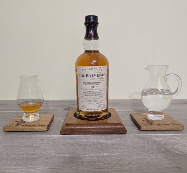 WHISKY DISPLAY PLINTH with A PAIR OF OAK COASTERS