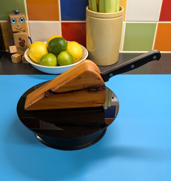 YEW CHEESE WEDGE KNIFE BLOCK - TRUE TO NATURE - WITH CHEESE KNIFE (blockA4)