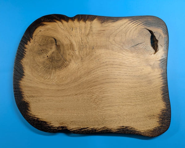 'TOAST-STYLE' OAK SERVING BOARD (with burnt edge) TRUE TO NATURE – LARGE