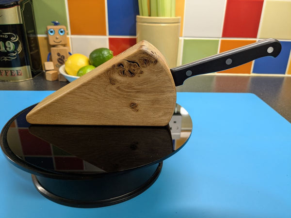 OAK CHEESE WEDGE KNIFE BLOCK - TRUE TO NATURE- WITH CHEESE KNIFE (blockA5)