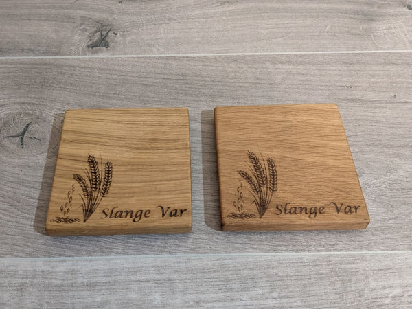 WHISKY DISPLAY PLINTH with A PAIR OF OAK COASTERS