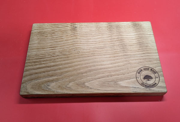 OAK GARLIC CHOPPING BOARD