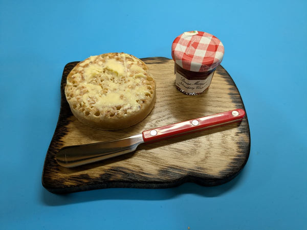 'TOAST-STYLE' OAK SERVING BOARD (with burnt edge) - SMALL