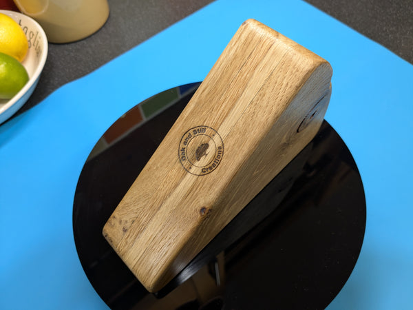 OAK CHEESE WEDGE KNIFE BLOCK - TRUE TO NATURE- WITH CHEESE KNIFE (blockA8)