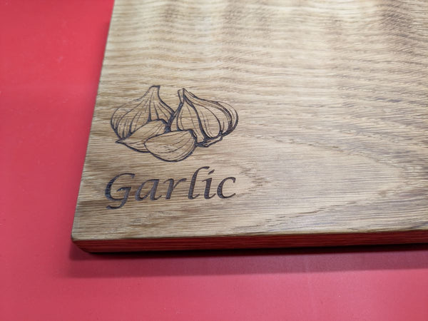OAK GARLIC CHOPPING BOARD