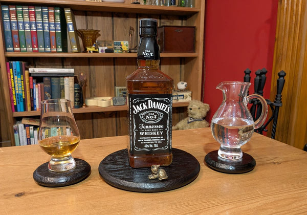 YAKISUGI OAK 'BARREL LID STYLE' DISPLAY PLINTH & DRINKS COASTERS SET