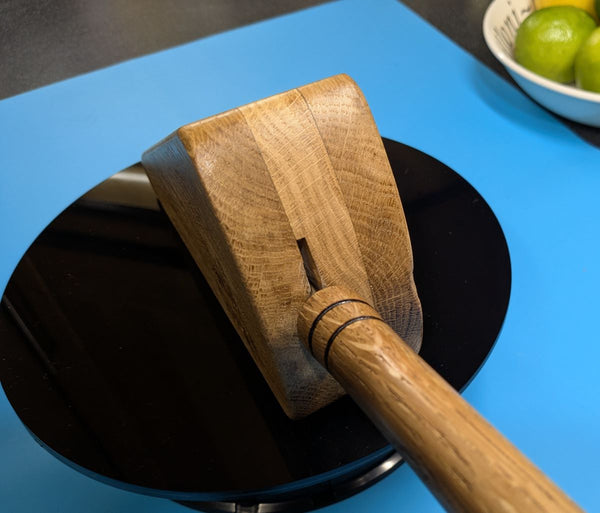 OAK CHEESE WEDGE KNIFE BLOCK - TRUE TO NATURE- WITH CHEESE KNIFE (blockA8)