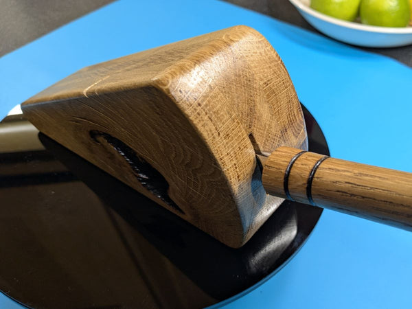 OAK CHEESE WEDGE KNIFE BLOCK - TRUE TO NATURE- WITH CHEESE KNIFE (blockA7)