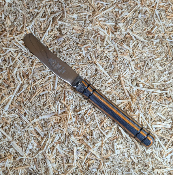 BUTTER KNIFE WITH HAND-TURNED QUALITY COLOURED BIRCH PLYWOOD HANDLE