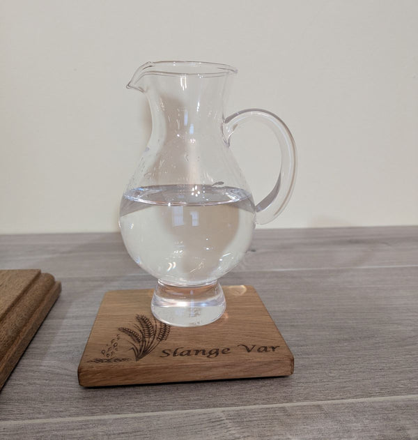 WHISKY DISPLAY PLINTH with A PAIR OF OAK COASTERS