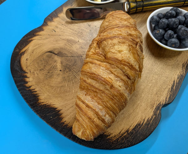 'TOAST-STYLE' OAK SERVING BOARD (with burnt edge) TRUE TO NATURE – LARGE