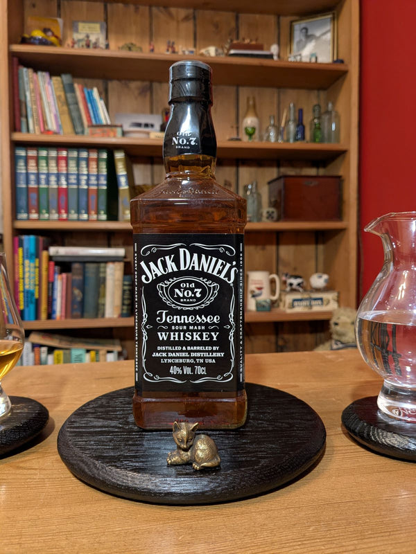 YAKISUGI OAK 'BARREL LID STYLE' DISPLAY PLINTH & DRINKS COASTERS SET