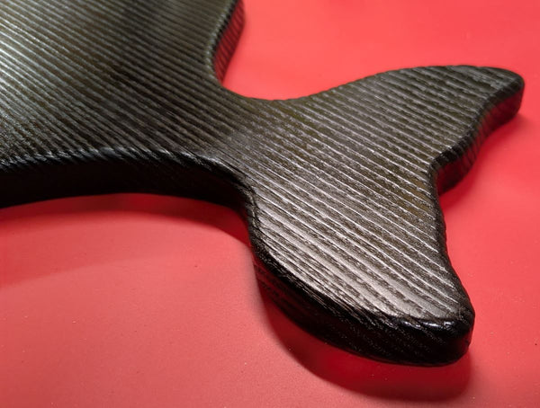 YAKISUGI WHALE STYLE ASH SERVING BOARD showing a close up view of the tail shape & woodgrain