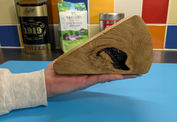 OAK CHEESE WEDGE KNIFE BLOCK - TRUE TO NATURE- WITH CHEESE KNIFE (blockA7)