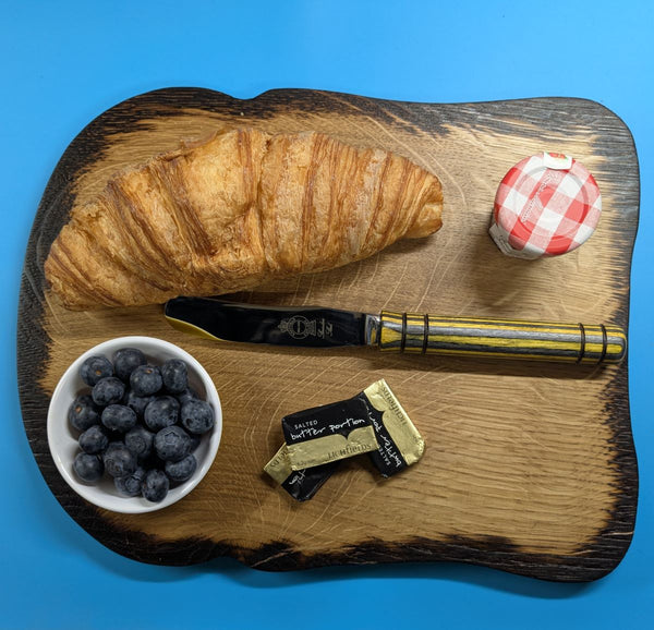 'TOAST-STYLE' OAK SERVING BOARD (with burnt edge)  - LARGE