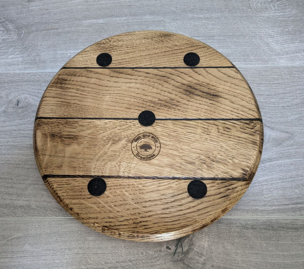 DECORATIVE 'OAK BARREL LID STYLE' DISPLAY PLINTH WITH COPPER FLAME-PAINTED INSERT