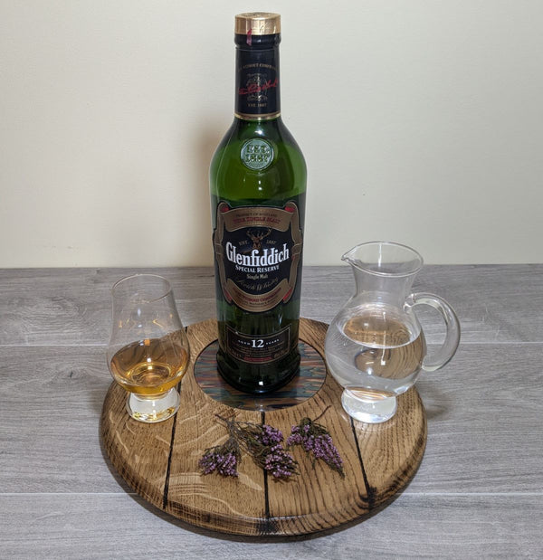 DECORATIVE 'OAK BARREL LID STYLE' DISPLAY PLINTH WITH COPPER FLAME-PAINTED INSERT