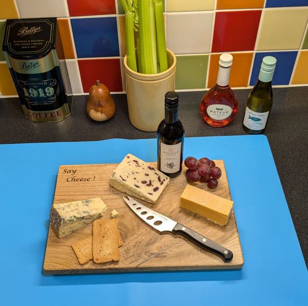 'SAY CHEESE' OAK CHEESEBOARD