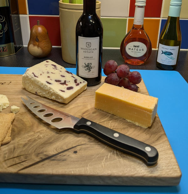 'SAY CHEESE' OAK CHEESEBOARD