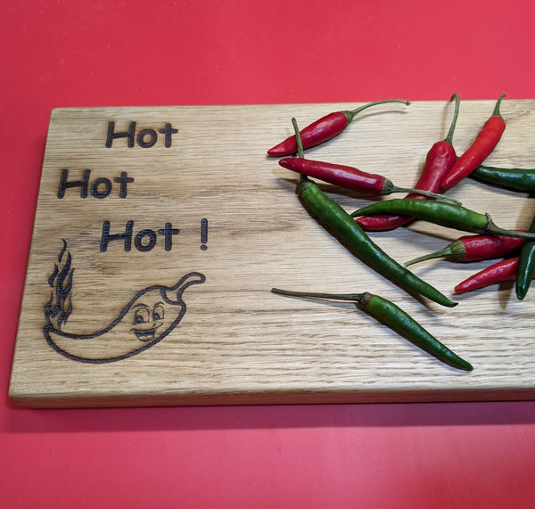 OAK CHILLI CHOPPING BOARD