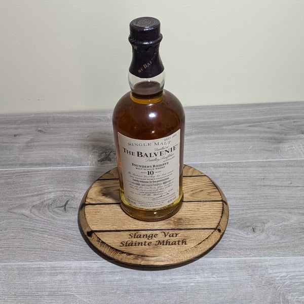 OAK 'BARREL LID STYLE' BOTTLE DISPLAY PLINTH  "SLANGE VAR"