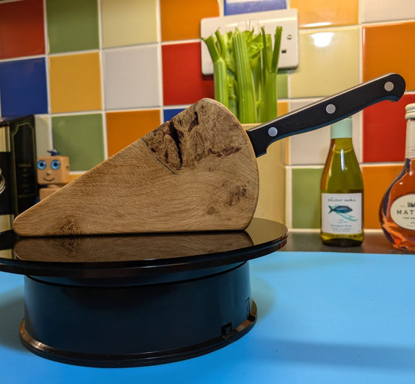 OAK CHEESE WEDGE KNIFE BLOCK - TRUE TO NATURE- WITH CHEESE KNIFE (blockA2)
